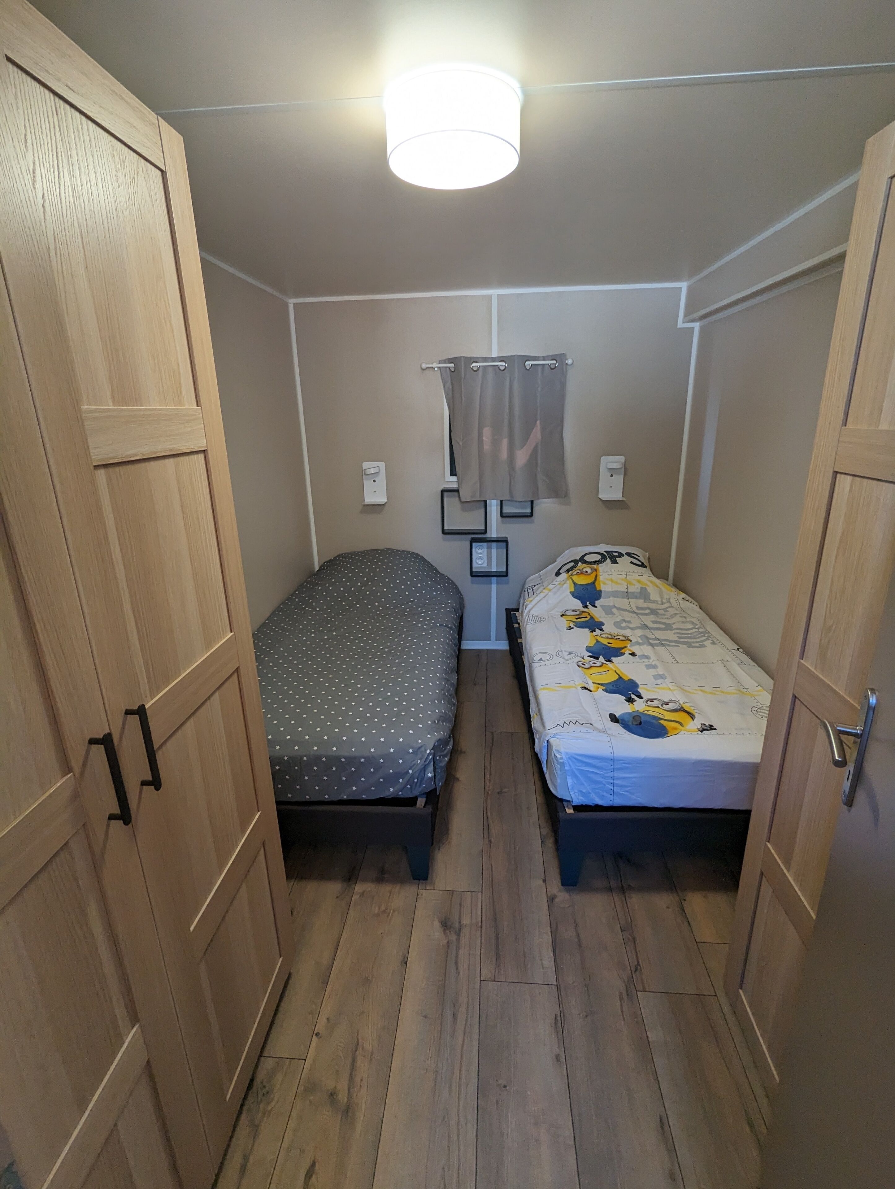 2 多间卧室、WiFi、床单