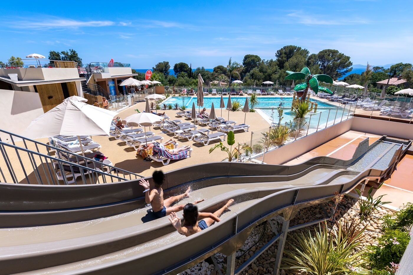 Piscine extérieure, piscine chauffée