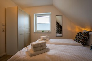 2 bedrooms, iron/ironing board, travel crib, free WiFi
