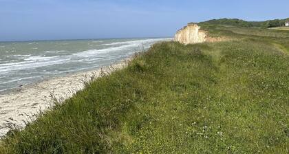 4 km from the sea, swimming pool, spa, bicycles, garden, river