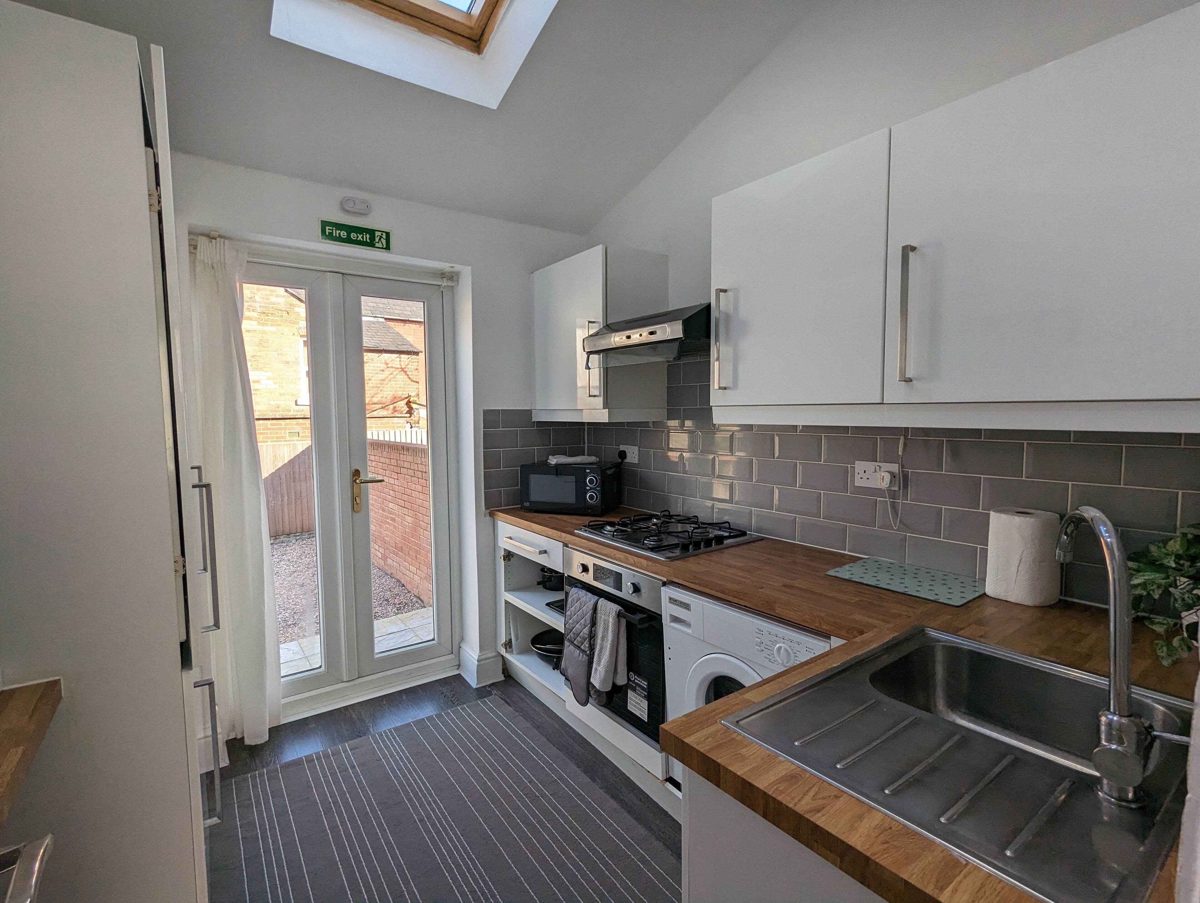 This serviced apartment is a 2 bedroom(s), 1.5 bathrooms, located in Birmingham, England.
