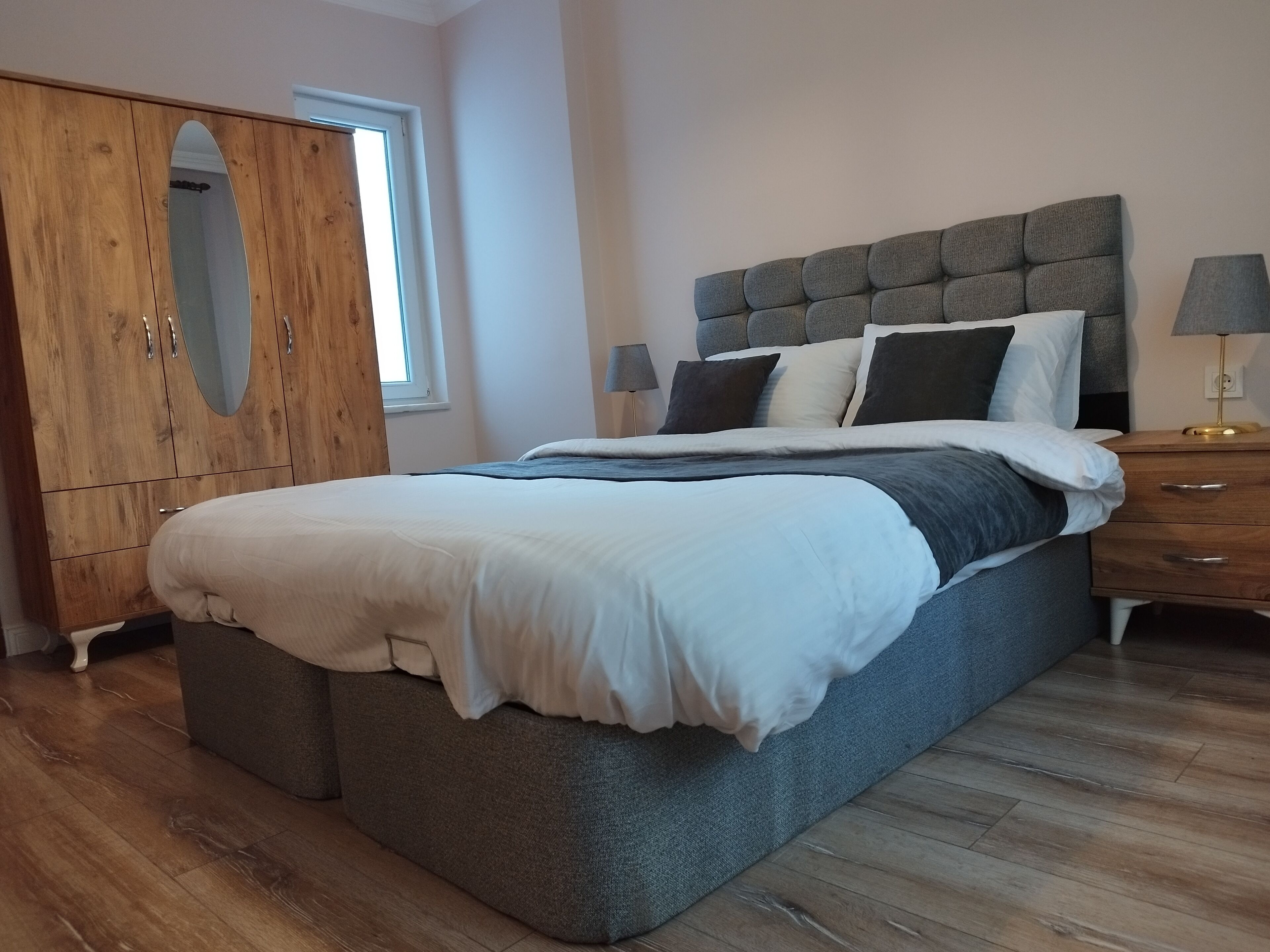 3 chambres, bureau, fer et planche à repasser, Wi-Fi gratuit