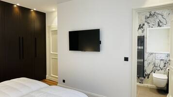 3 bedrooms, free WiFi, bed sheets