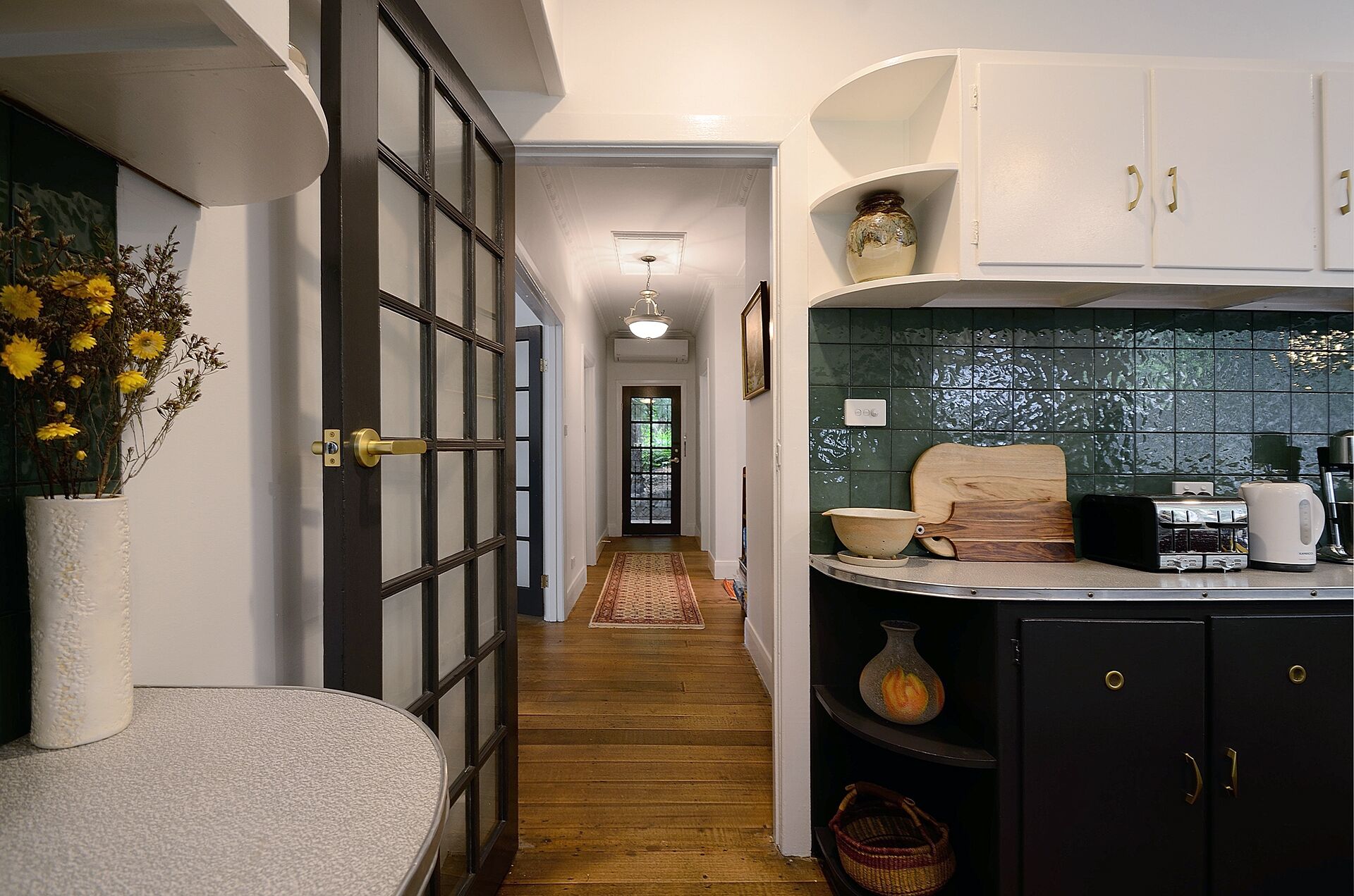 Peaceful riverside cottage in the perfect location