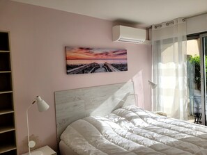 1 bedroom, WiFi, bed sheets - Cosy garden apartment (Mandelieu-la-Napoule)