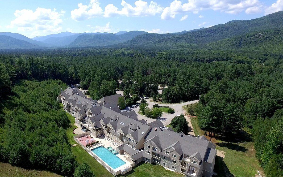Ski-In, Ski-Out Condo, Outdoor Heated Pool,  Hot Tub, Sauna, Gym, Balcony