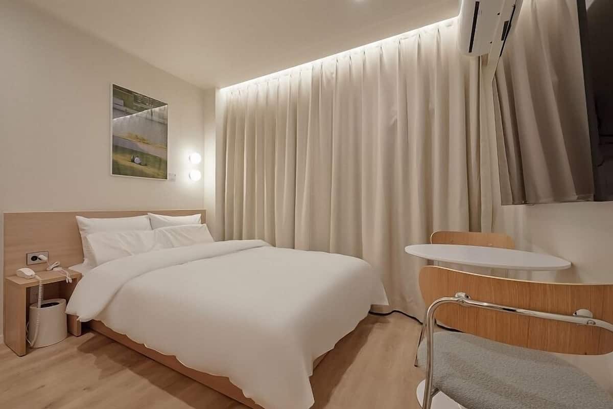 Literie de qualité supérieure, décoration personnalisée