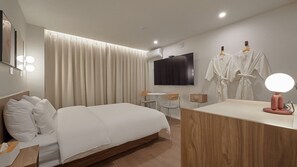 Music | Premium bedding, individually decorated, individually furnished - Maison de Centum (Busan)