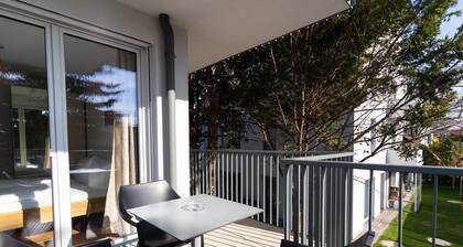 Luxurious apartment with big balcony near city center