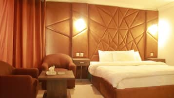 Family Single Room | Iron/ironing board, free WiFi