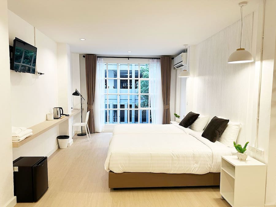 Suíte estúdio | Roupas de cama premium, camas com colchões pillow-top, escrivaninha