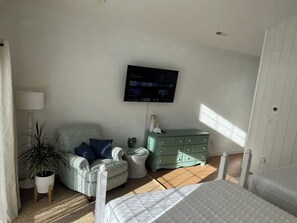 1 habitación, tabla de planchar con plancha, wifi gratis y ropa de cama 