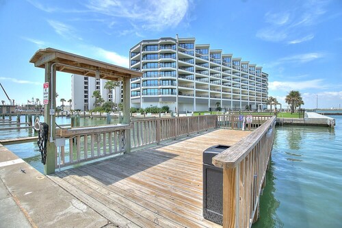 Hidden in the heart of Port A! Steps away from the  pool & fishing pier