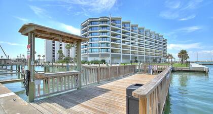 Hidden in the heart of Port A! Steps away from the pool & fishing pier