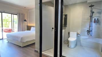 Exclusive Double Room, 1 King Bed, Bathtub, Garden Area | Free WiFi, bed sheets