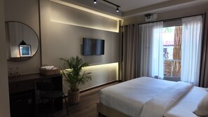 Chambre Deluxe double | Salle de bain | Séchoir à cheveux, bidet, serviettes fournies