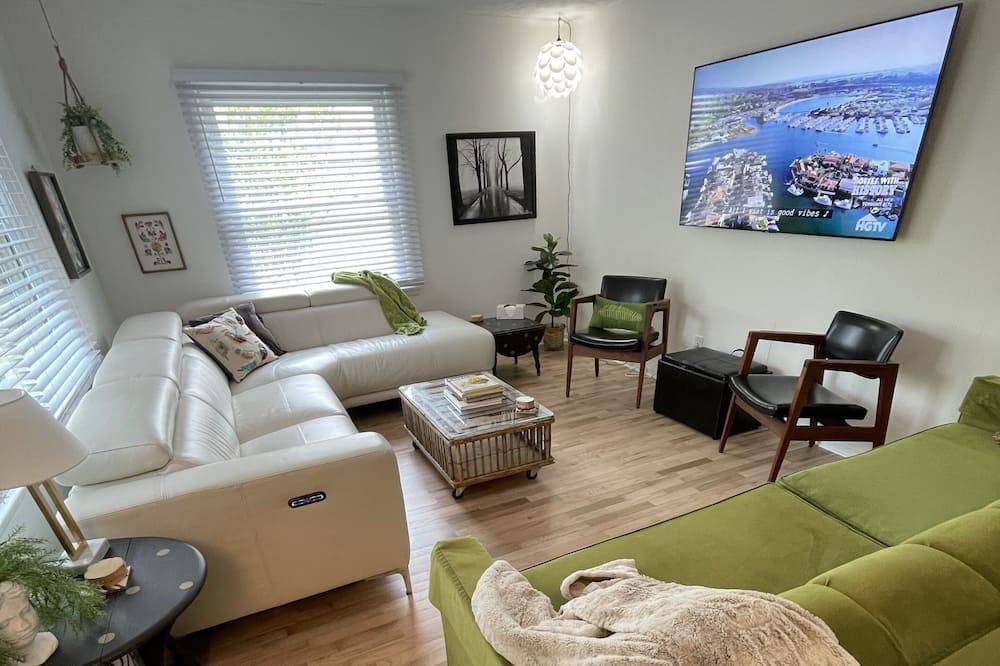 Shipshewana Airbnb & Cheap Cabin Rentals from 90 AirCabins