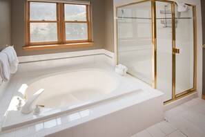 Bathroom - Canyon Run B203 3 Bedroom Condo by RedAwning (Avon)