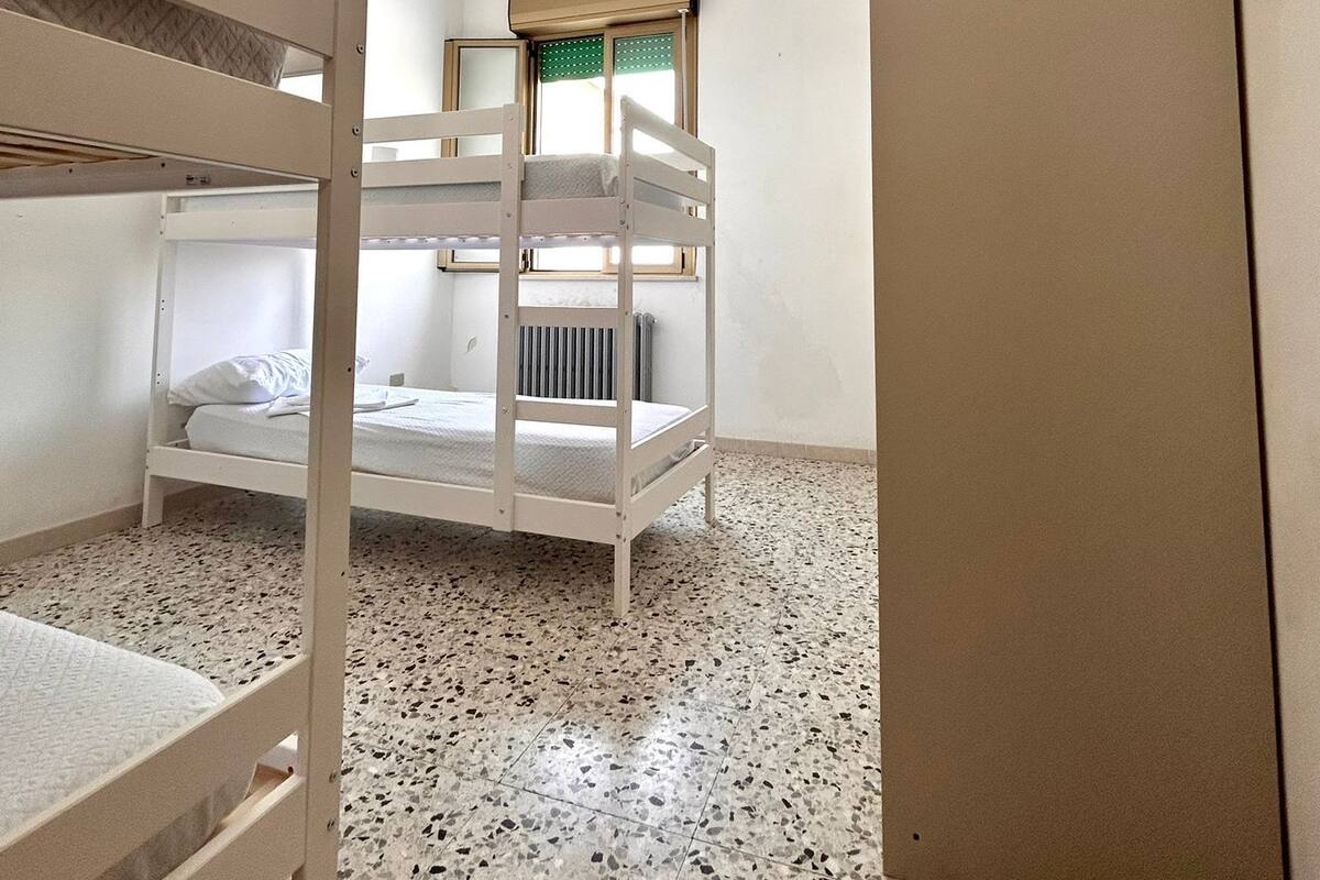 Basic Shared Dormitory | Bed sheets