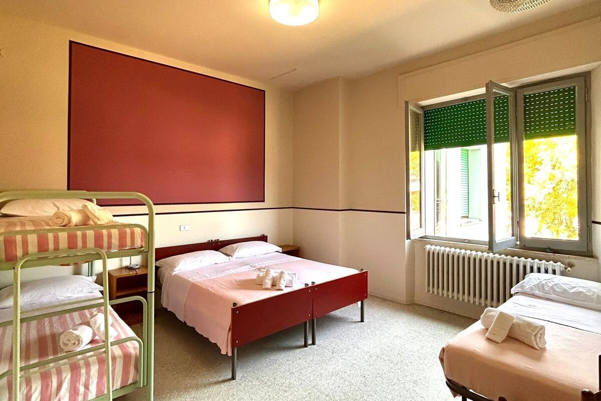 Basic Quadruple Room | Bed sheets