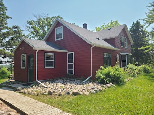 Country Farmhouse at 14 Hands Farm