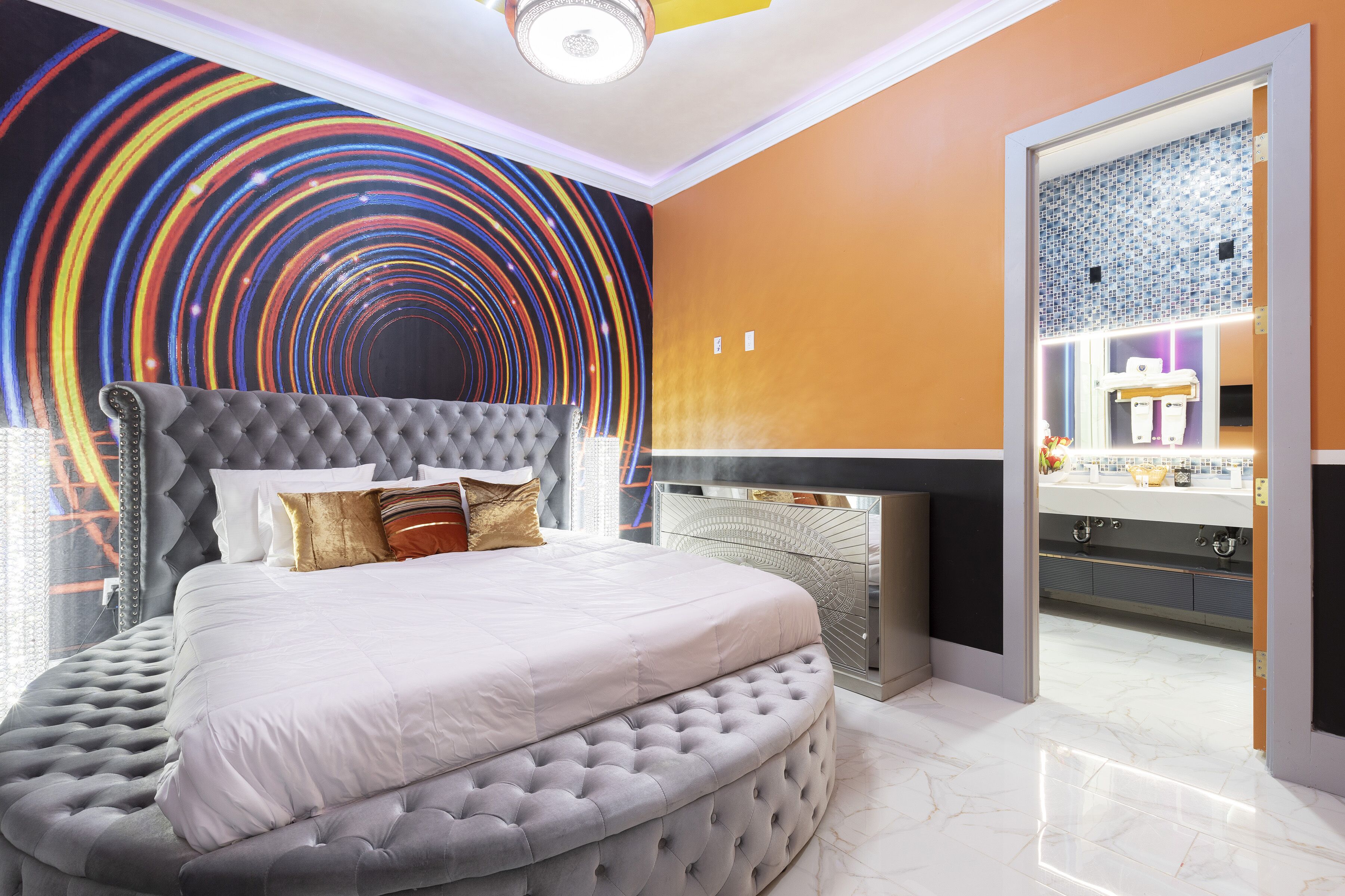 AS SEEN ON TV EXTREME TWIN RESORT MANSIONS