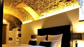 1 bedroom, premium bedding, minibar, individually decorated