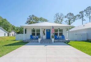 Exterior - Luxury Bungalow in STA. Pet friendly! (St. Augustine)