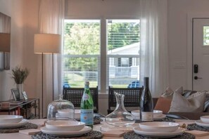 Unclassified image, 2 of 40, button