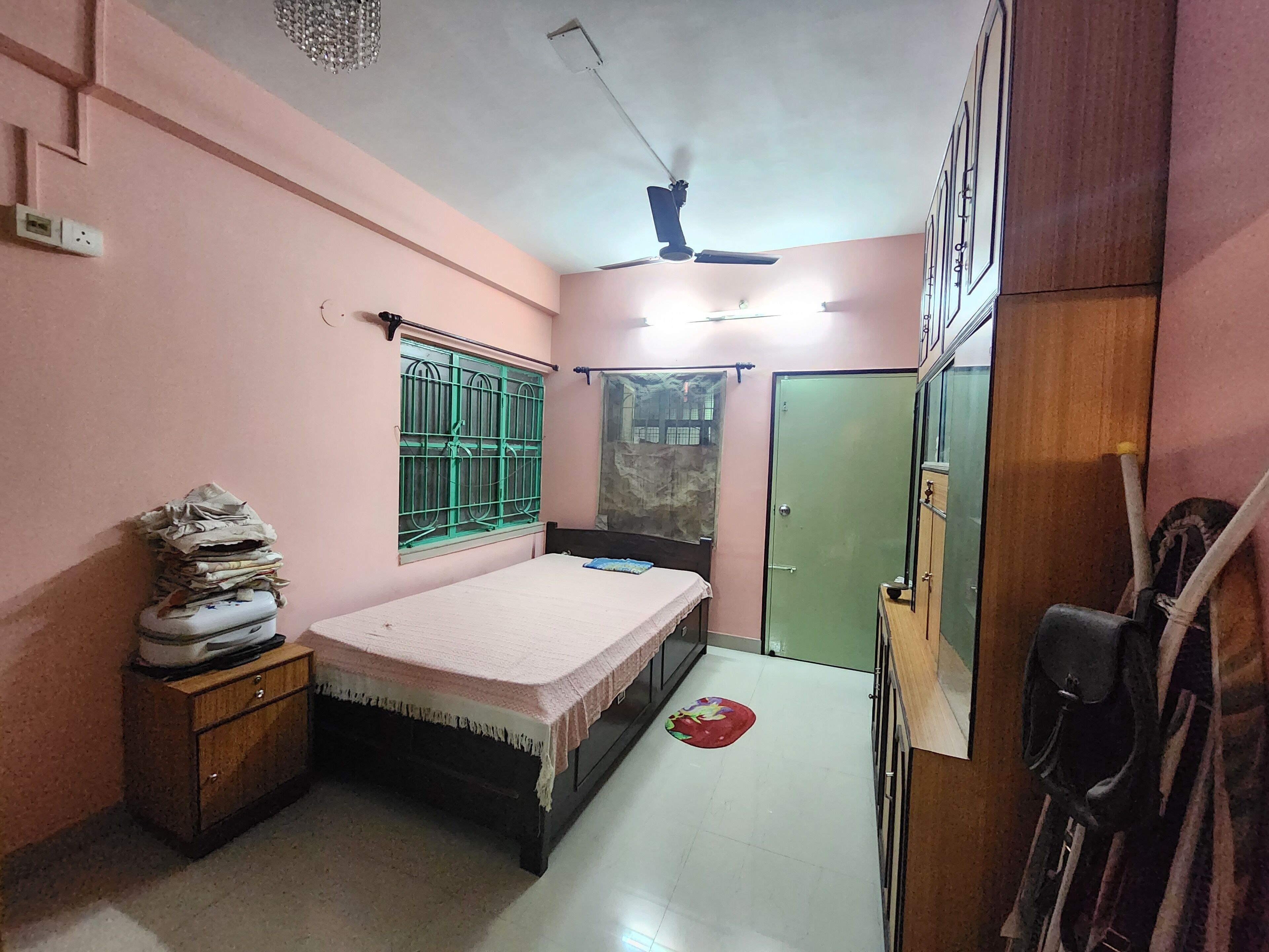 Family apartment in South Kolkata