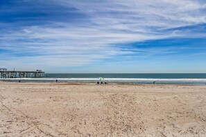 Beach nearby, beach towels - Beachy Keen | Beach essentials, Bikes, & Close walk to beach (Fernandina Beach)