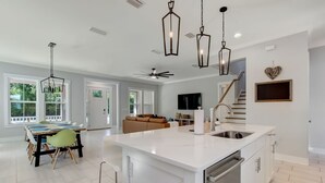 Interior - Beachy Keen - Close walk to beach (Fernandina Beach)