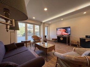 Living area - Stylish vacation apartment with river view (Wirsberg)
