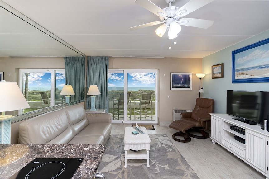 Oceanfront Getaway - Crescent Beach, FL