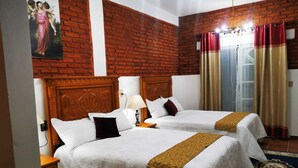 Junior Room, 2 Double Beds | Pillowtop beds, minibar, laptop workspace, WiFi (free) - Hotel Casona Mashei (Tasquillo)