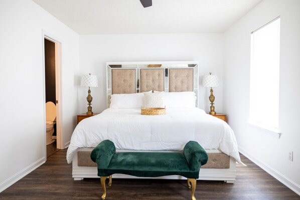 2 chambres, fer et planche à repasser, Wi-Fi gratuit, draps fournis