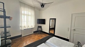 2 slaapkamers, een strijkplank/strijkijzer, gratis wifi, beddengoed