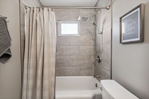Hair dryer, towels, soap, shampoo - Your Metro Detroit Home Base! (Taylor)