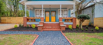 Marietta Square's Home Away!