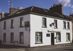 Exterior - The Earn Hotel  (Perth)