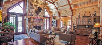 Tiadaghton Manor-Luxurious Retreat with ATV access