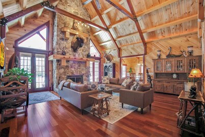 Tiadaghton Manor-Luxurious Retreat with ATV access