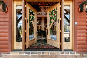 Exterior detail - Tiadaghton Manor-Luxurious Retreat with ATV access (Brown Township)