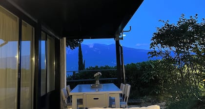 Lake Garda Tignale vacation home bungalow with pool and lake view