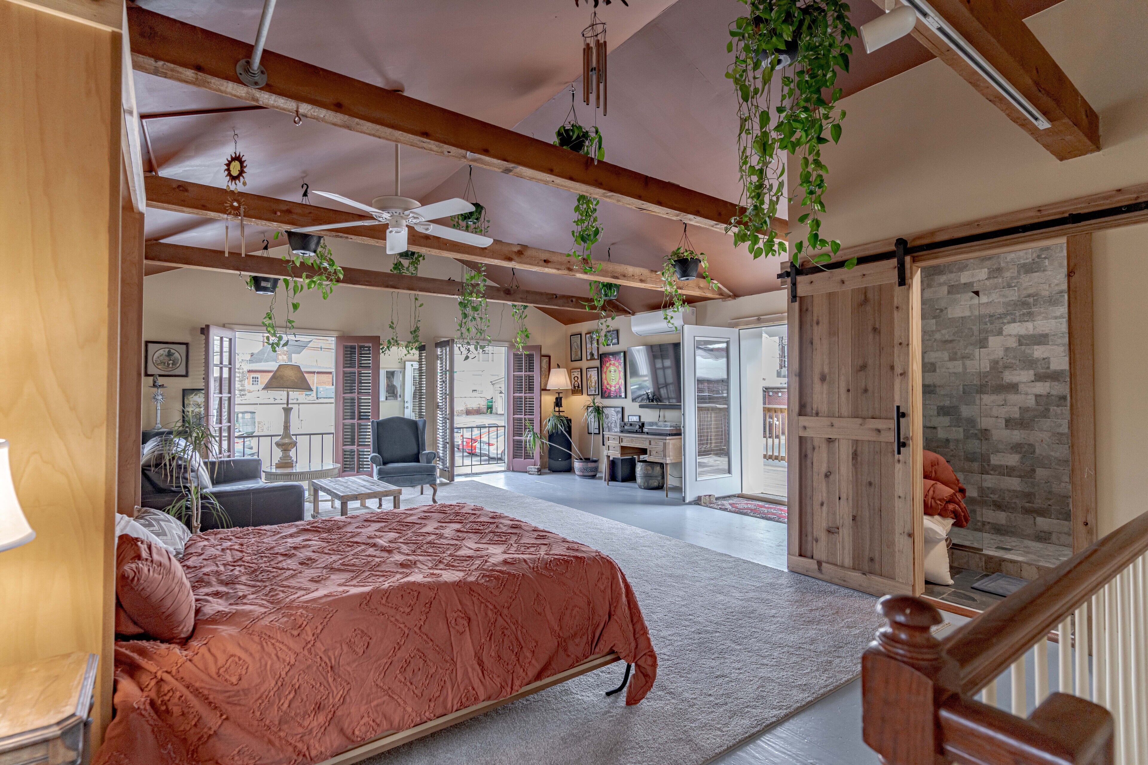 1 bedroom, desk, iron/ironing board, free WiFi