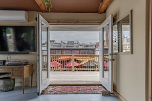 Interior - oasis 522! (Shelbyville)