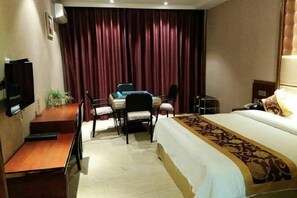 Room - Jinwo Holiday Hotel (Luoping)