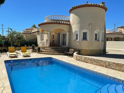 VILLA WITH PRIVATE POOL FOR 7 PEOPLE, AIR CONDITIONING, WIFI IN LES TRES CALES