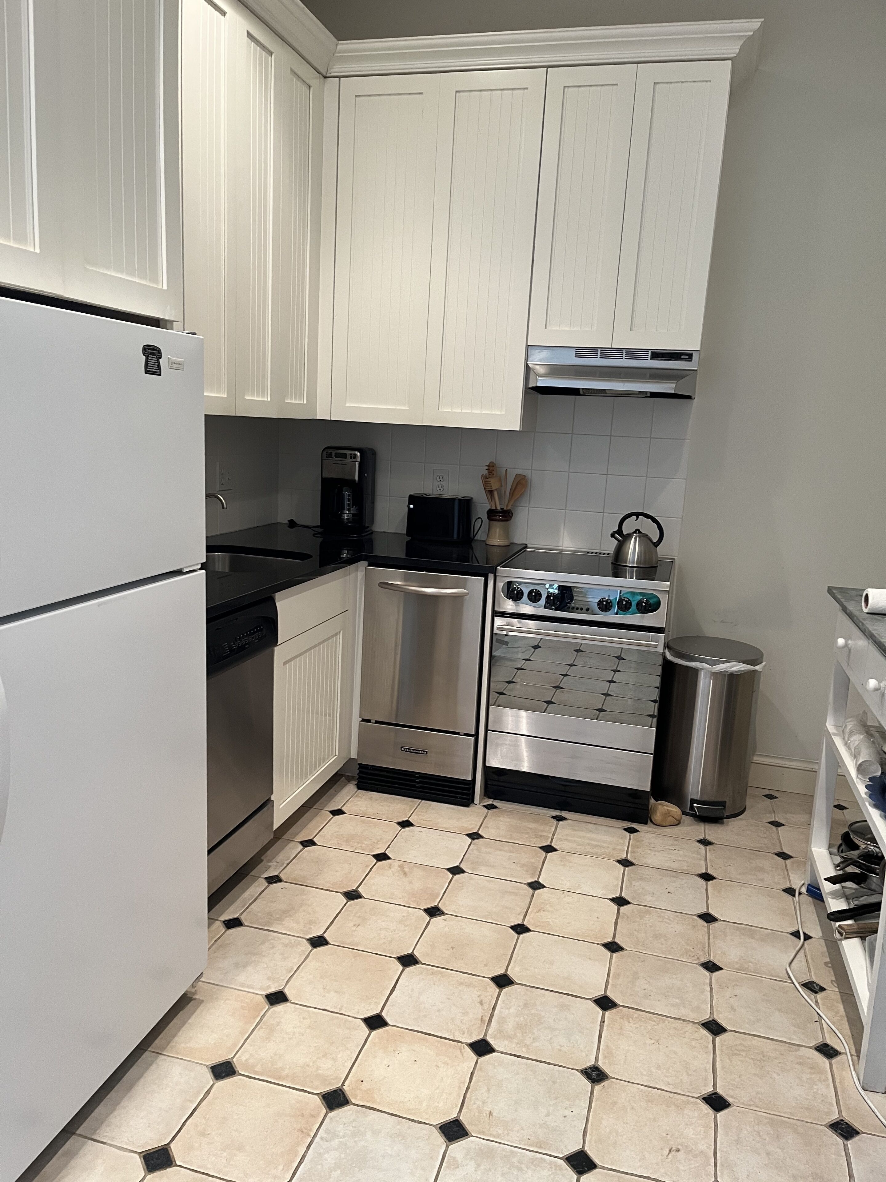 Water mill cottage on a 5 acre estate near  beaches