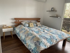 4 bedrooms, WiFi, bed sheets